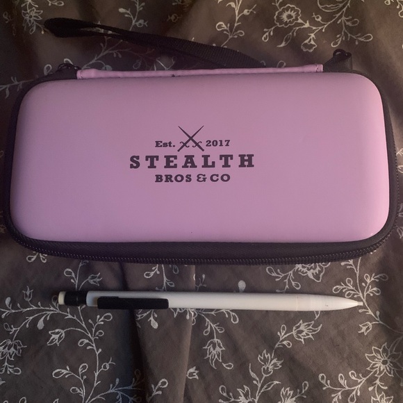 Hard-sided travel case, by Stealth Bros & Co and GC2B - Picture 4 of 4